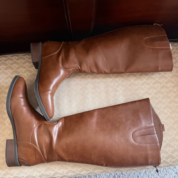 Brown Riding Boots - Picture 3 of 8
